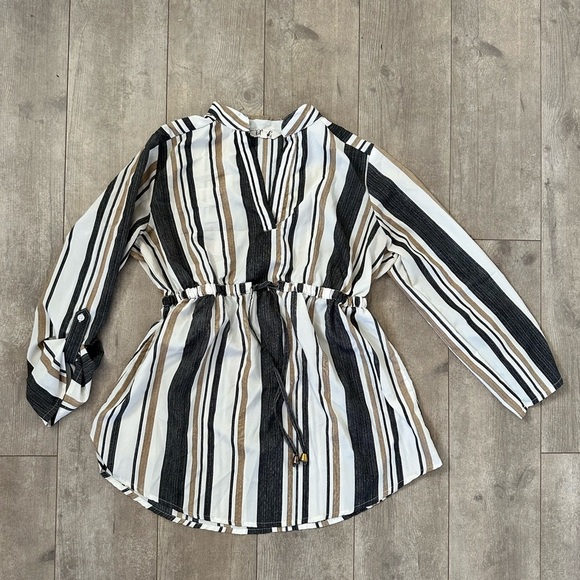 Blush maternity blouse size small - Picture 2 of 7